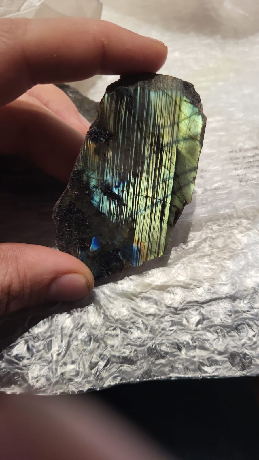 Labradorite grezza